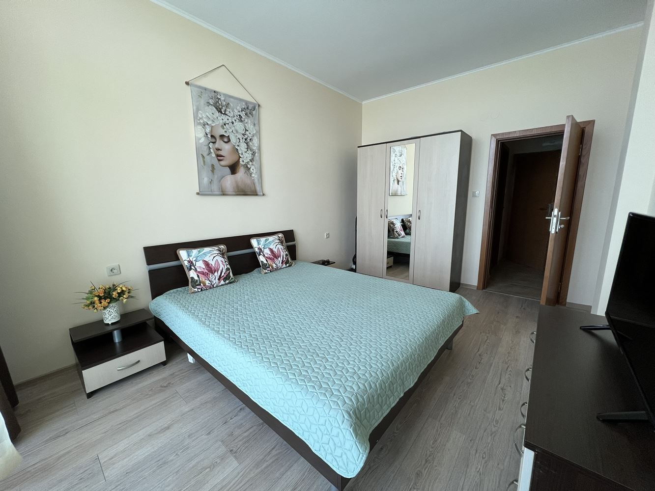 Zweizimmerwohnung in erster Meereslinie mit Meerblick in Nessebar, 500 m von der Altstadt entfernt