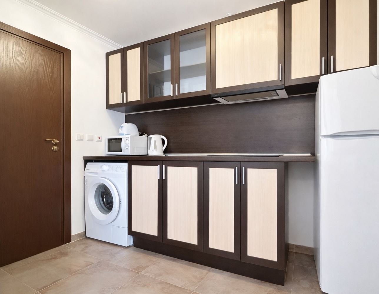 Komfortable Zwei-Zimmer-Wohnung mit direktem Zugang zum Pool – ideal zum Wohnen und Investieren