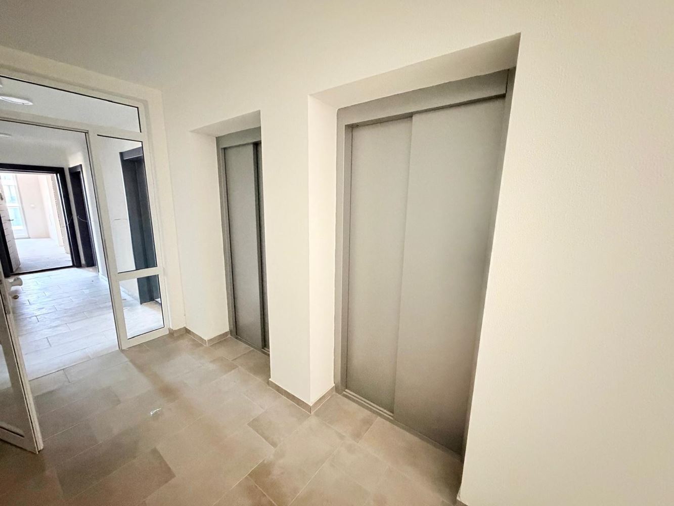Ein neues Zuhause mit Potenzial und Komfort – 2-Zimmer-Wohnung in einem modernen Gebäude im Wohnviertel Madika