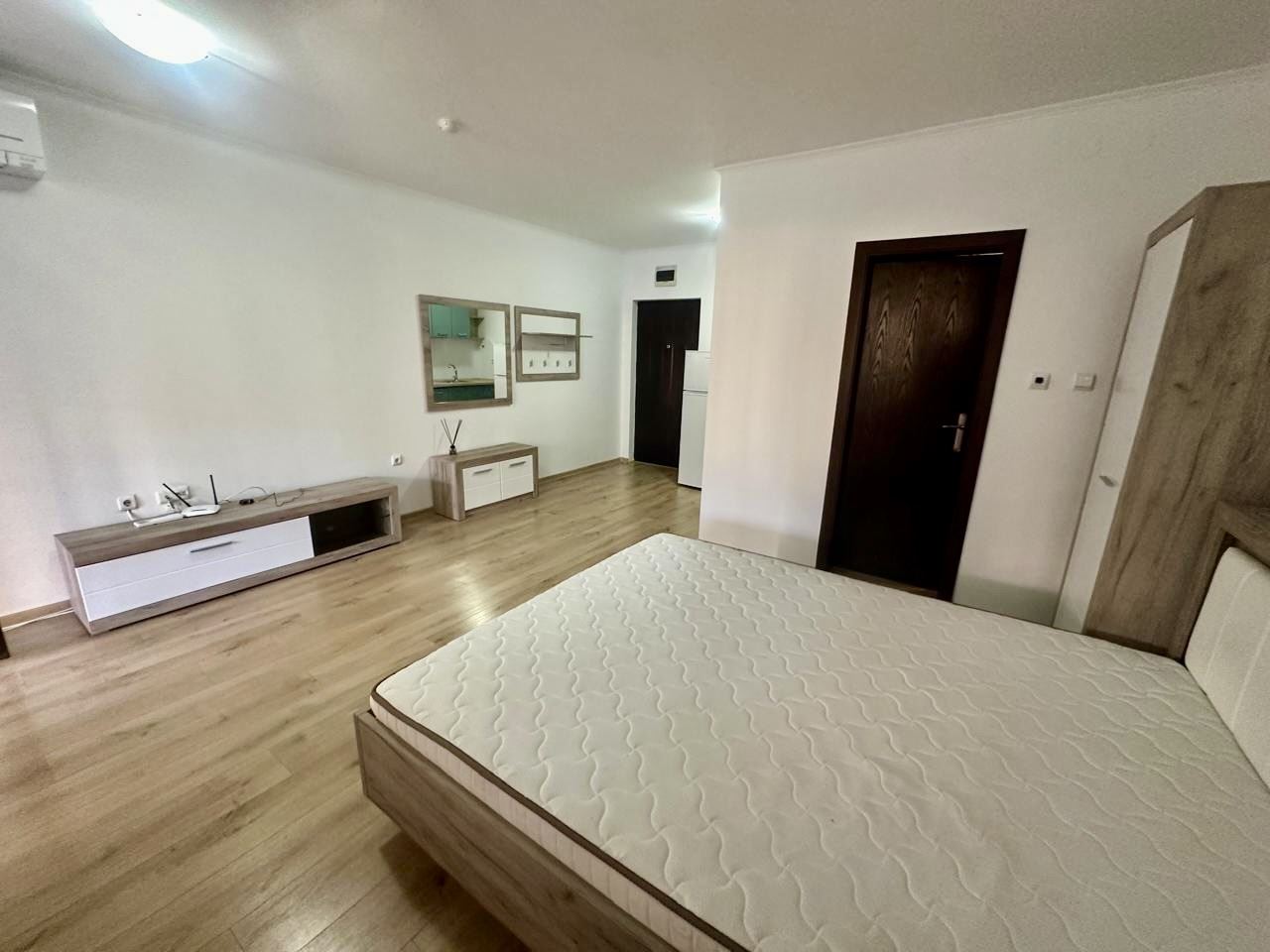 Geräumiges Erdgeschoss-Studio mit großer Terrasse und Möglichkeit zur Ein-Zimmer-Wohnung – Sicherheit und Komfort in Nessebar