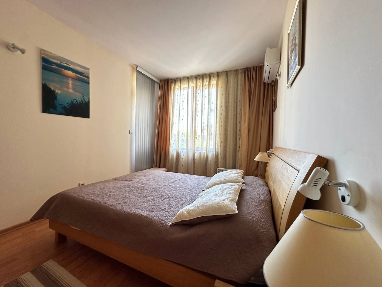 Sveti Vlas – vollständig möblierte Wohnung in erster Meereslinie mit Privatstrand und Meeresatmosphäre