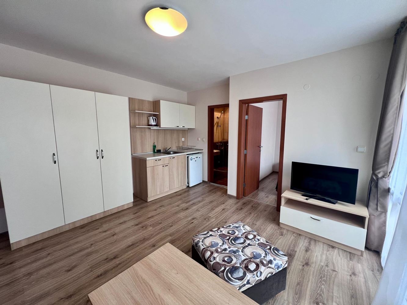 Zwei-Zimmer-Wohnung 300 Meter vom Meer entfernt in Sonnenstrand – ausgezeichnete Investition mit hohem Potenzial