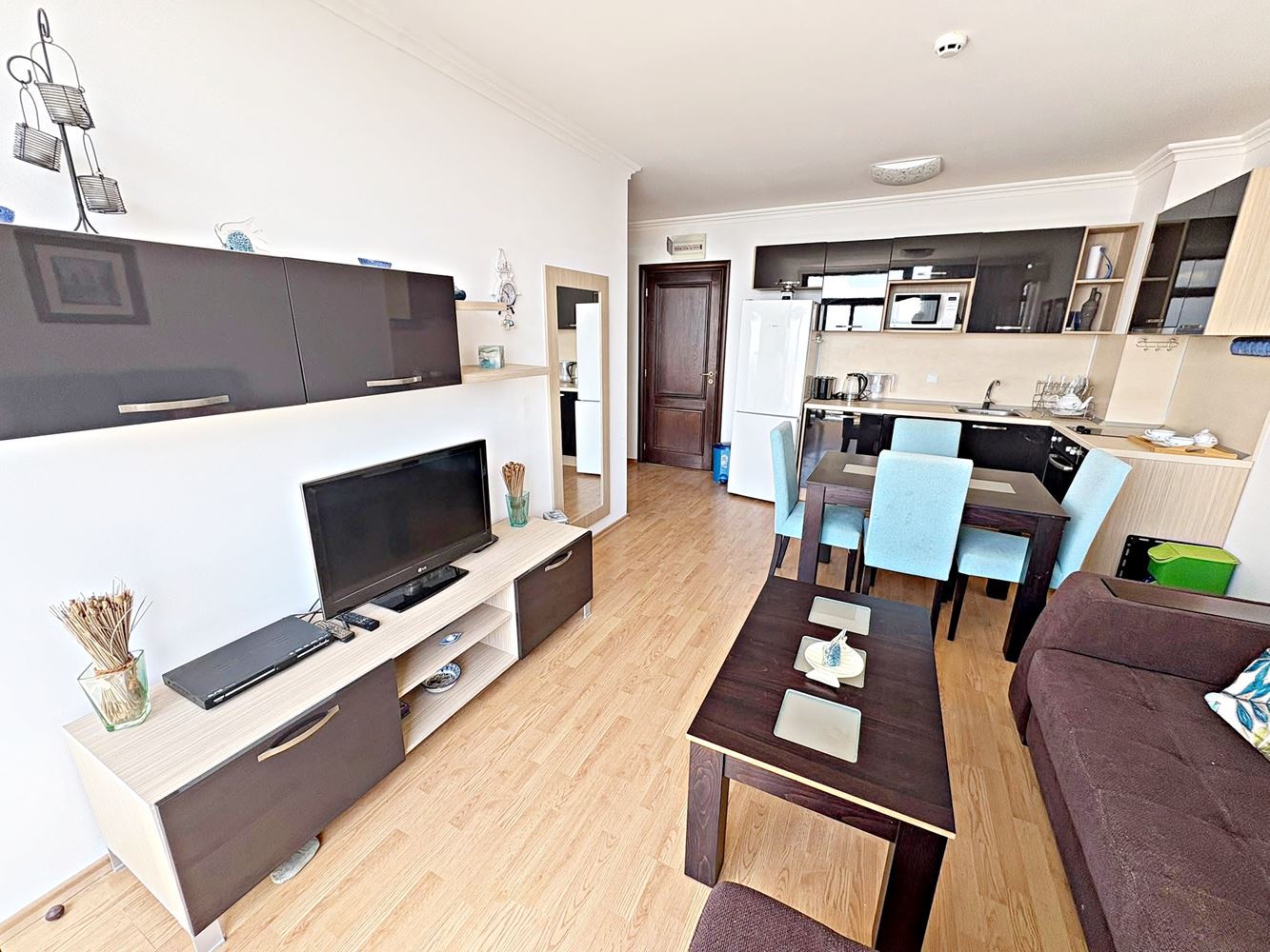 Luxuriöse 2-Zimmer-Wohnung mit Panoramablick auf das Meer in erster Linie in Sveti Vlas