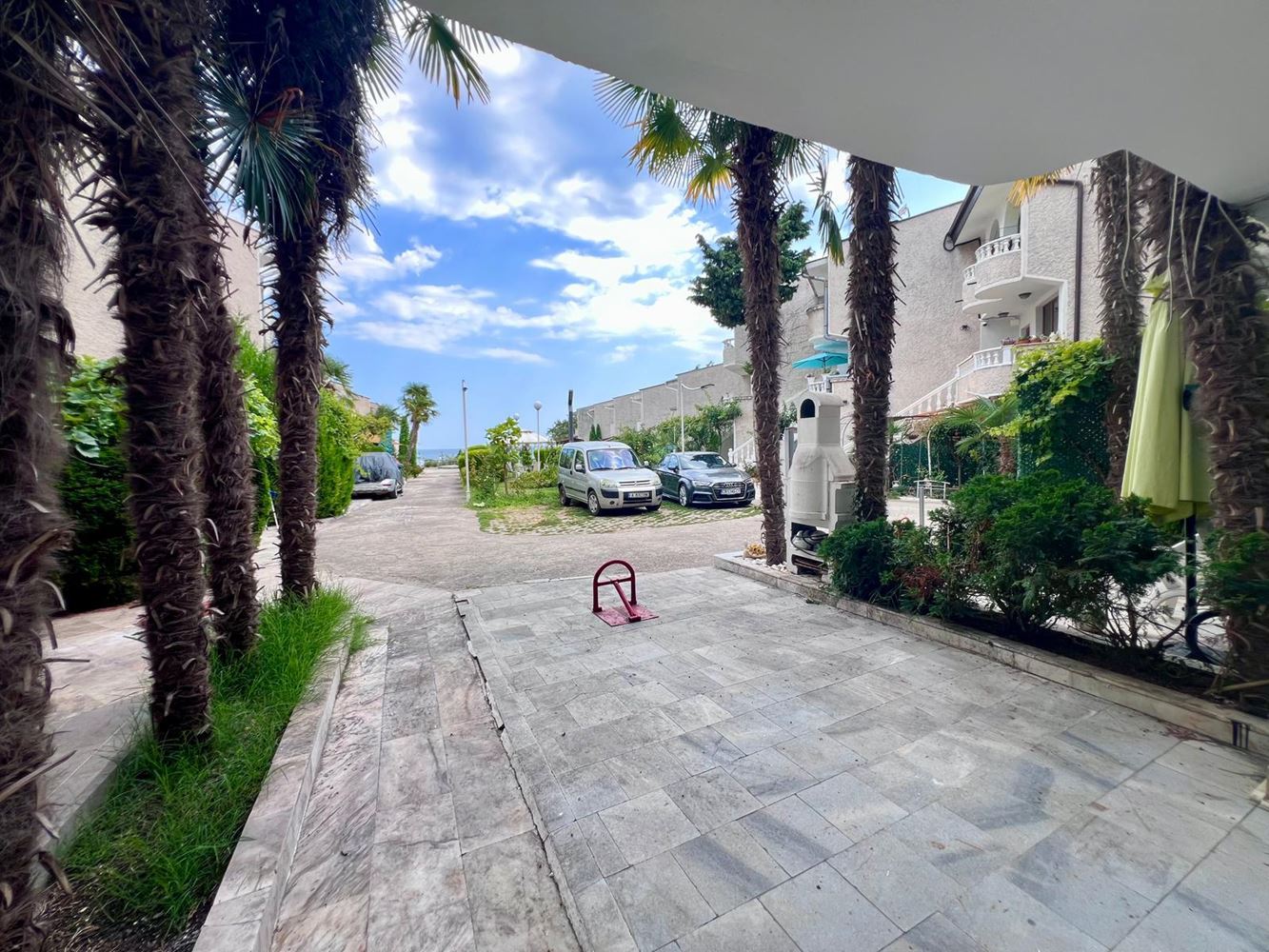 Direkt am Meer in Ravda – Maisonette mit zwei Schlafzimmern, Meerblick und eigenem Stellplatz