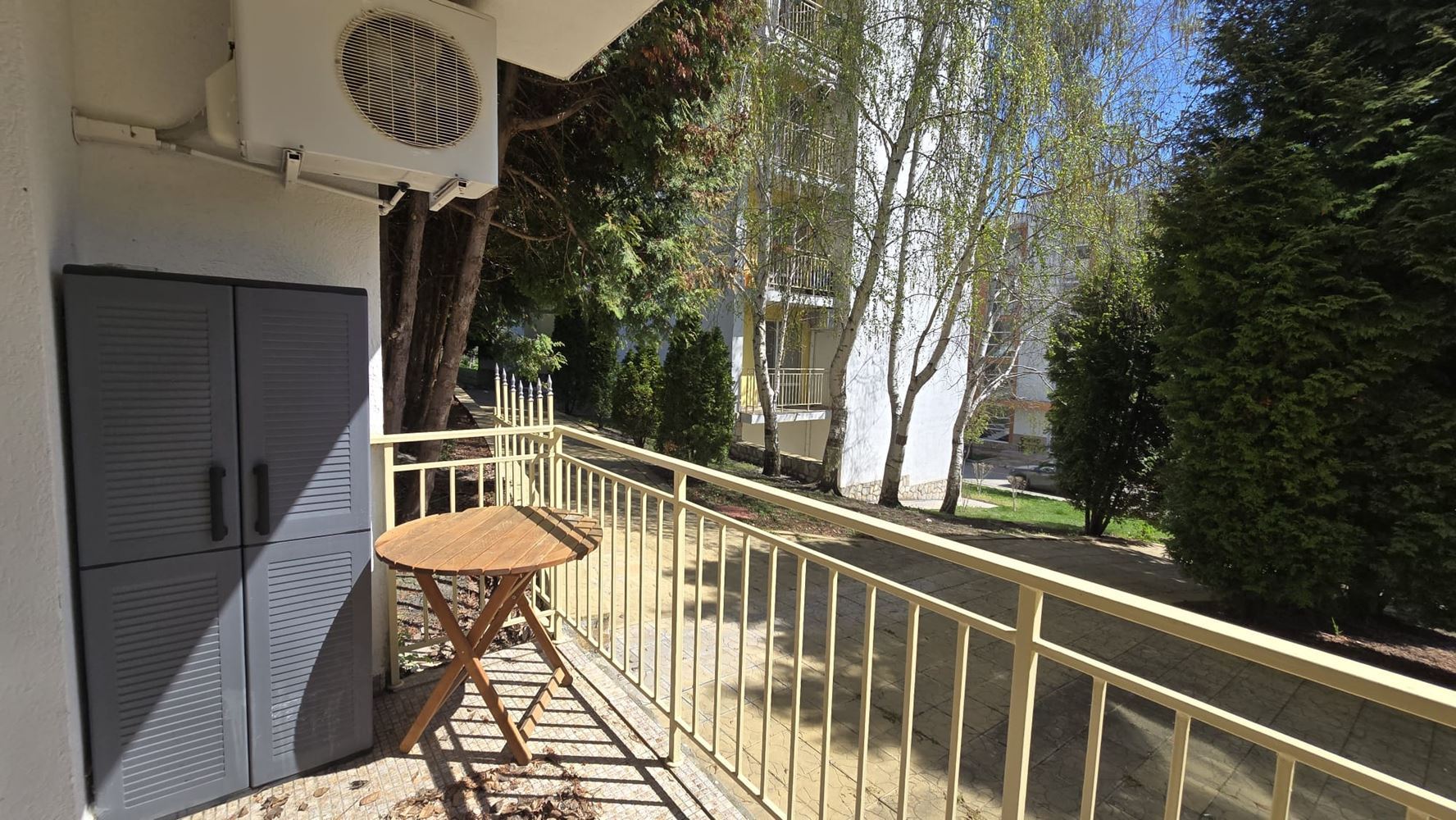 Stilvolle Ein-Zimmer-Wohnung in einer Eliteanlage in Sveti Vlas – Komfort, Ruhe und ganzjährige Nutzung