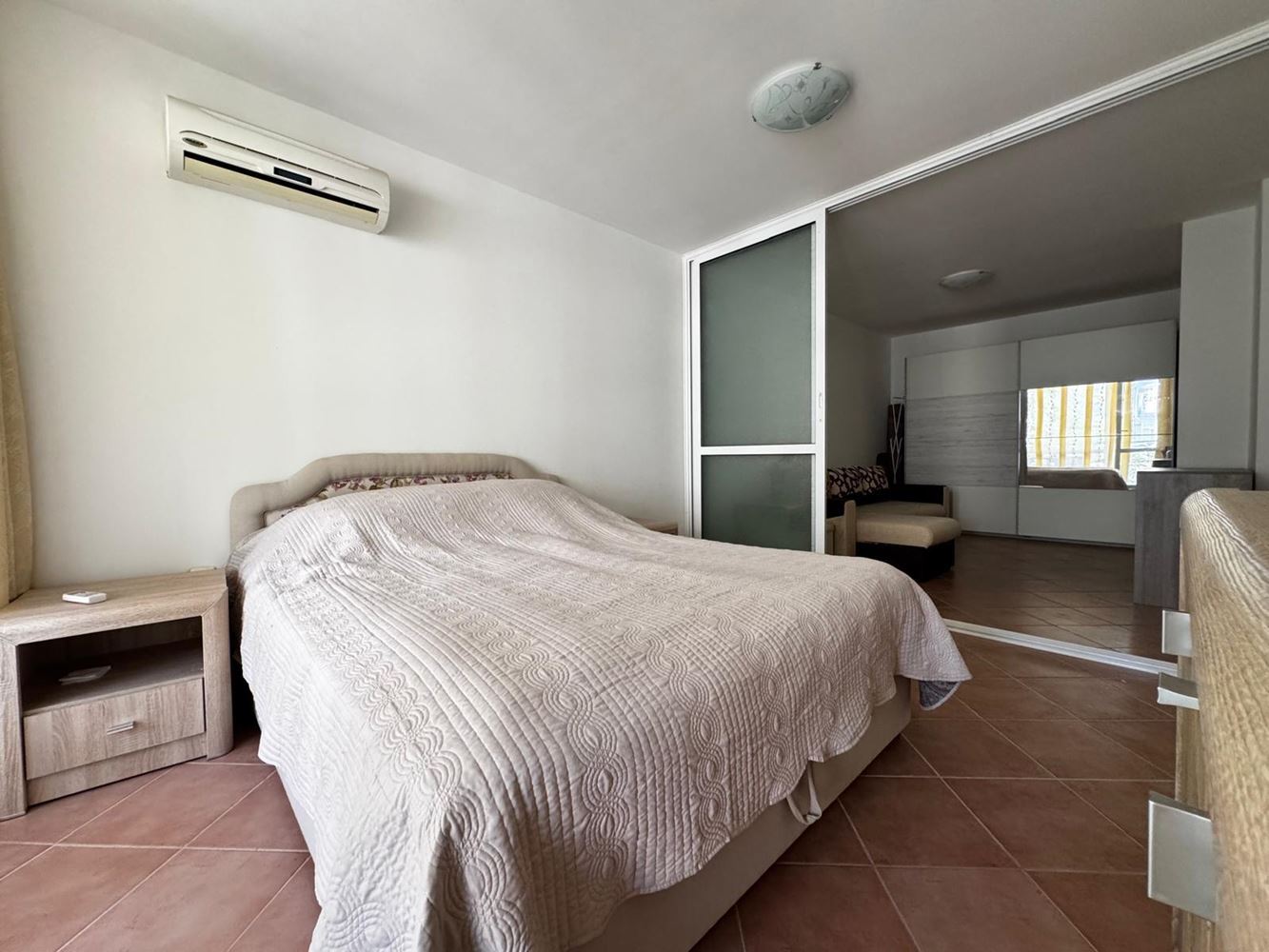 Geräumige Wohnung mit einem Schlafzimmer in Pomorie – mit großer Terrasse und ausgezeichnetem Investitionspotenzial