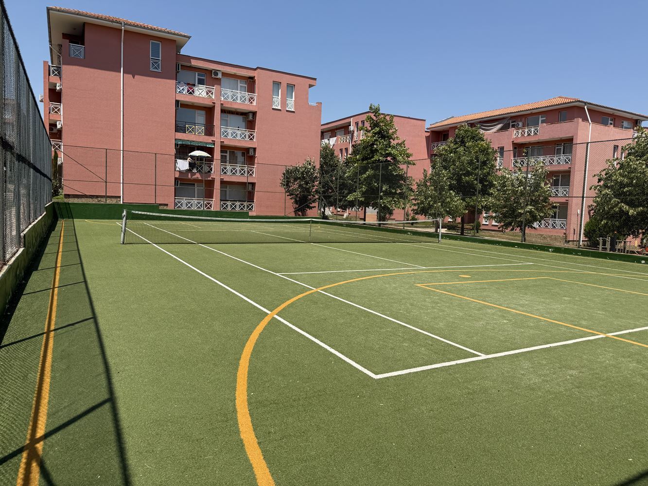 Möblierte Ein-Zimmer-Wohnung mit Poolblick in Sonnenstrand