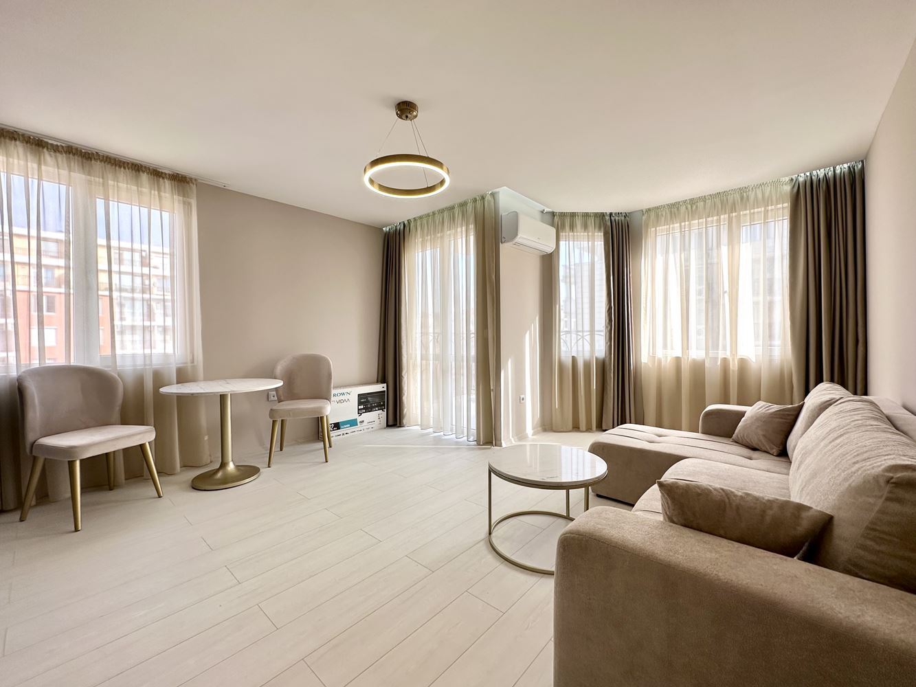 Gemütliche Ein-Zimmer-Wohnung mit Pool- und Grünblick in Sonnenstrand – bezugsfertig