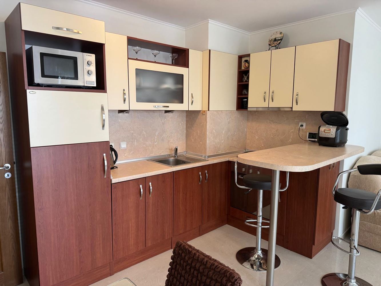 Wunderschöne 2-Zimmer-Wohnung in Pomorie – nur 100 Meter vom Meer entfernt, gemütlich und komfortabel, in ausgezeichnetem Zustand