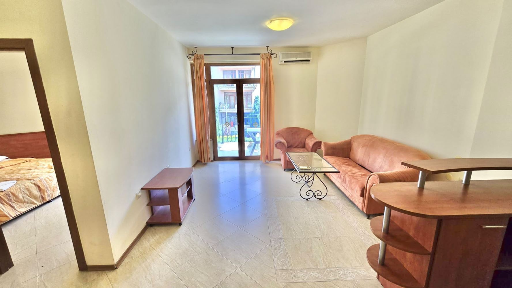 2-Zimmer-Wohnung mit einem Schlafzimmer in der Nähe des Cacao Beach mit Poolblick – fertige Unterlagen und ausgezeichnetes Investitionspotenzial