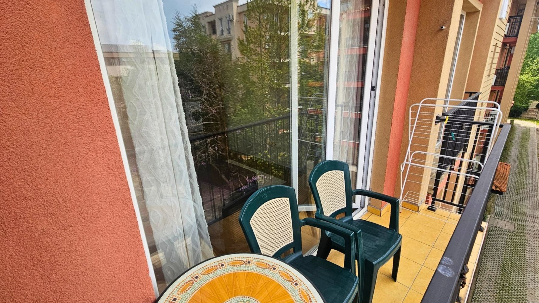 Vollständig möblierte Zweizimmerwohnung nach Renovierung in Sonnenstrand