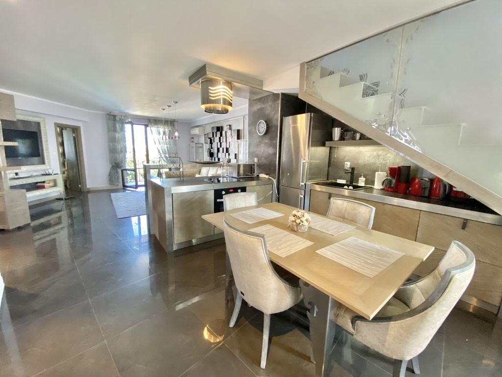 Einzigartige Maisonette-Wohnung in einer Premiumanlage in der Stadt Nessebar