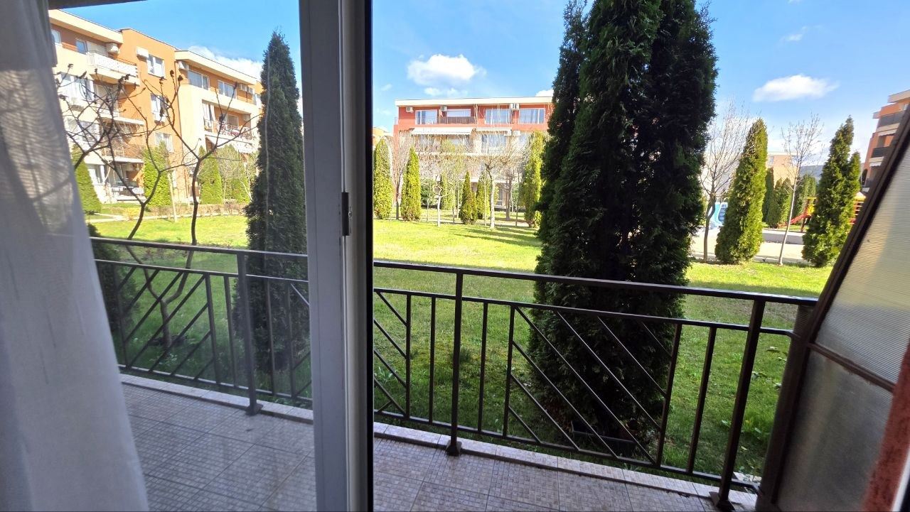 Praktisches und gemütliches Studio in Sonnenstrand – Komfort und Ruhe mit Blick auf den Pool