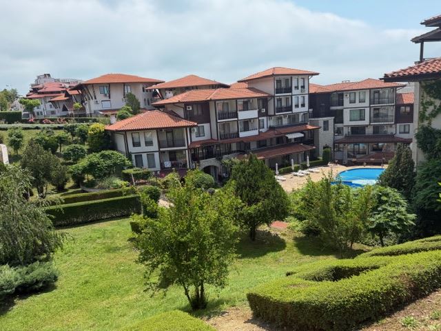 Frontale Meerespanorama in erster Meereslinie – 3-Zimmer-Wohnung in Sveti Vlas mit außergewöhnlicher Lage