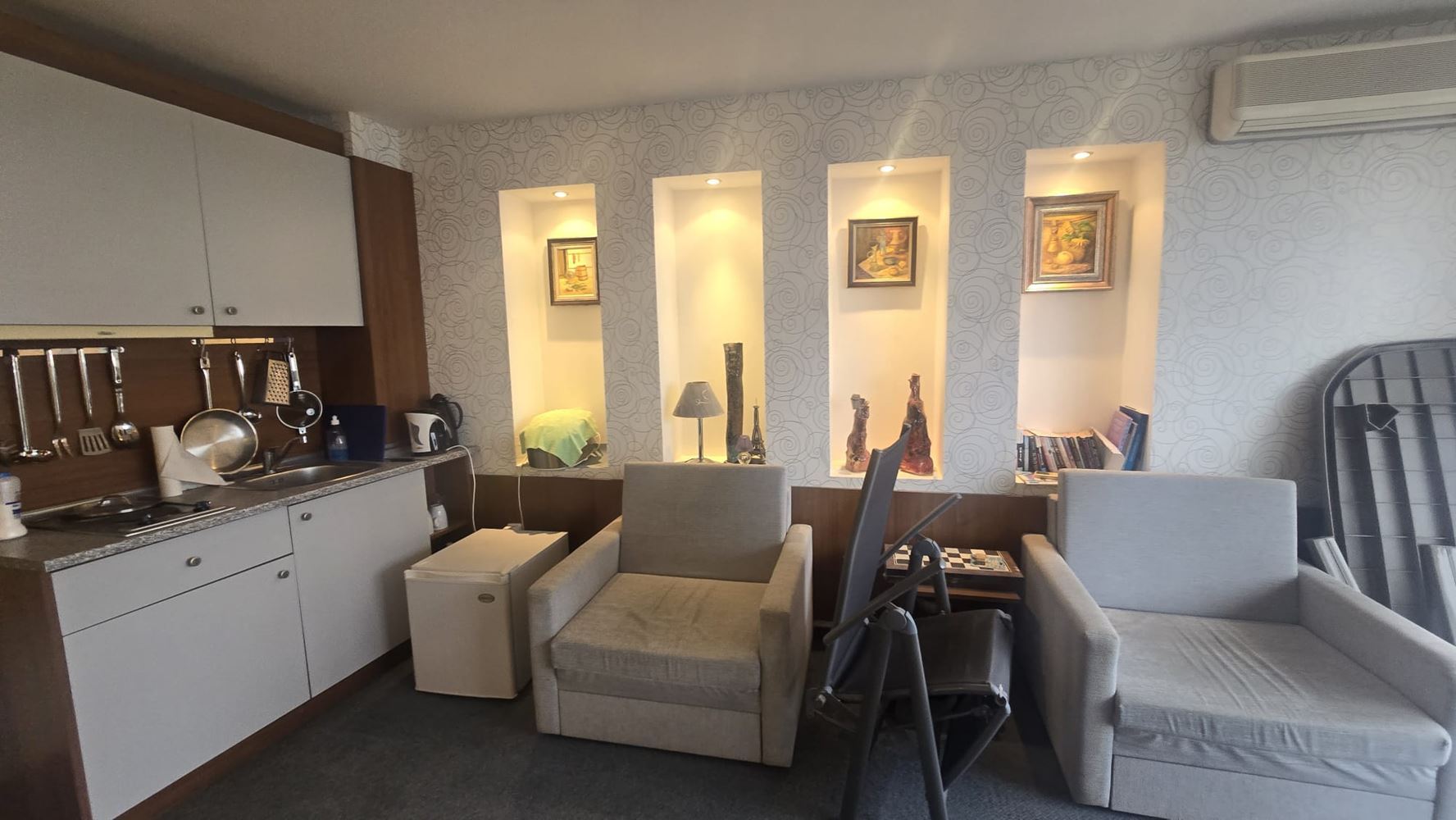 Großes Studio in Sveti Vlas mit hervorragender Fläche, praktischer Lage und bezugsfertig