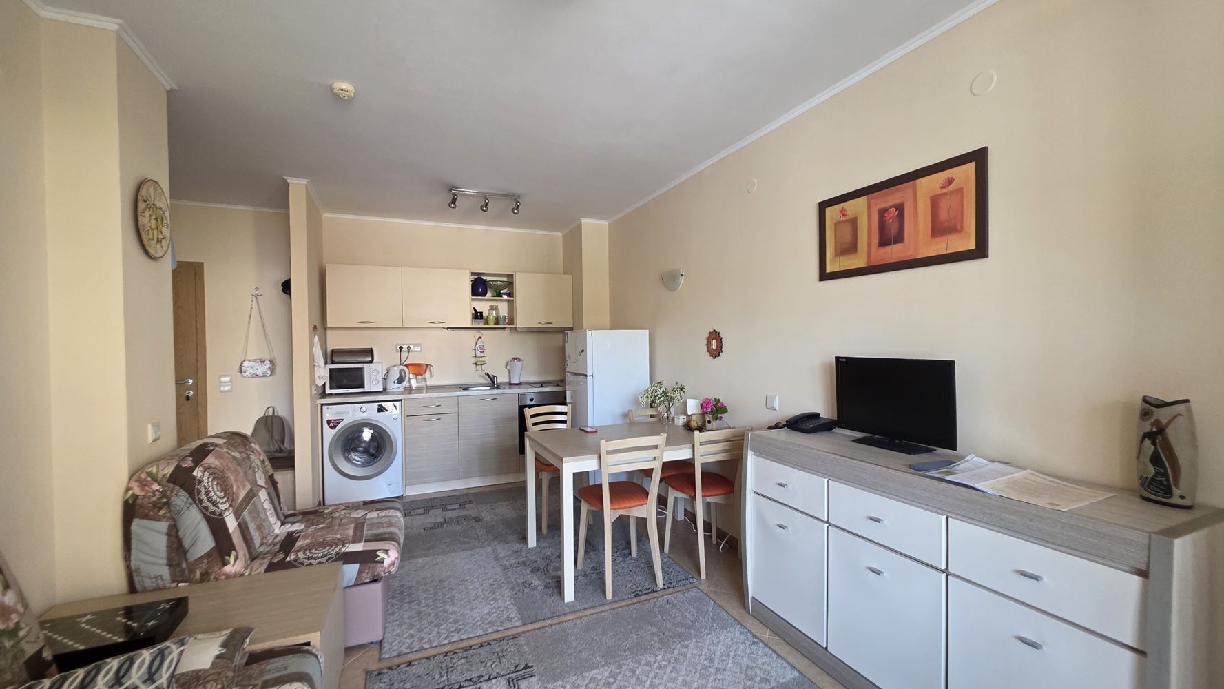 Luxus, Komfort und eine hervorragende Investition – 2-Zimmer-Wohnung mit Poolblick in einer prestigeträchtigen Anlage in Sonnenstrand