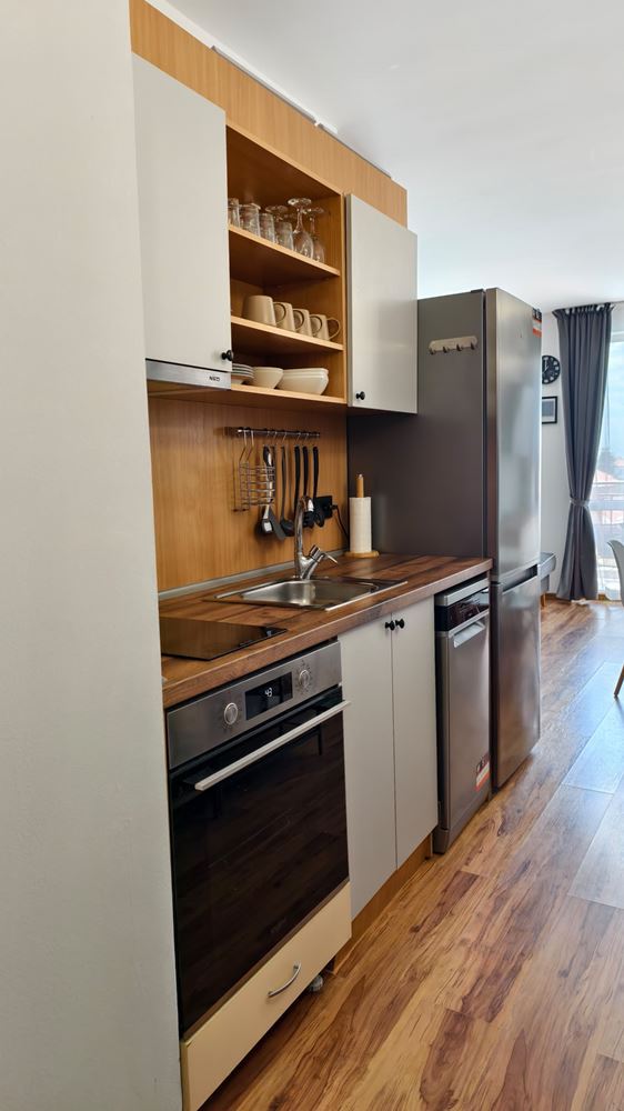 Geräumiges, modern möbliertes Studio mit separatem Schlafzimmer in einer Wohnanlage in Aheloy – Bezugsfertig