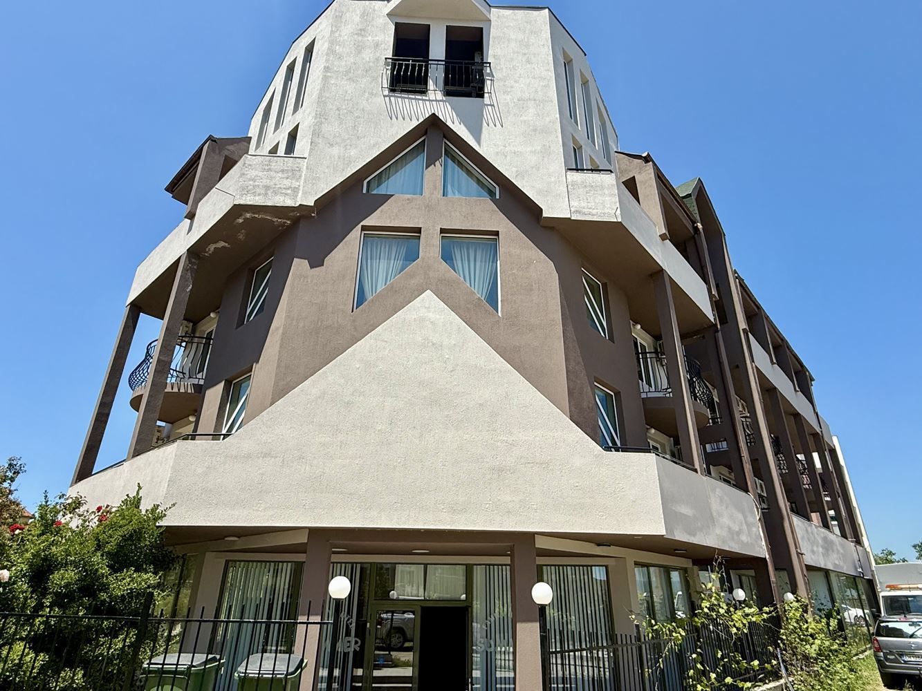 Geräumige 2-Zimmer-Wohnung mit Gartenzugang und ohne Wartungsgebühr in Ravda