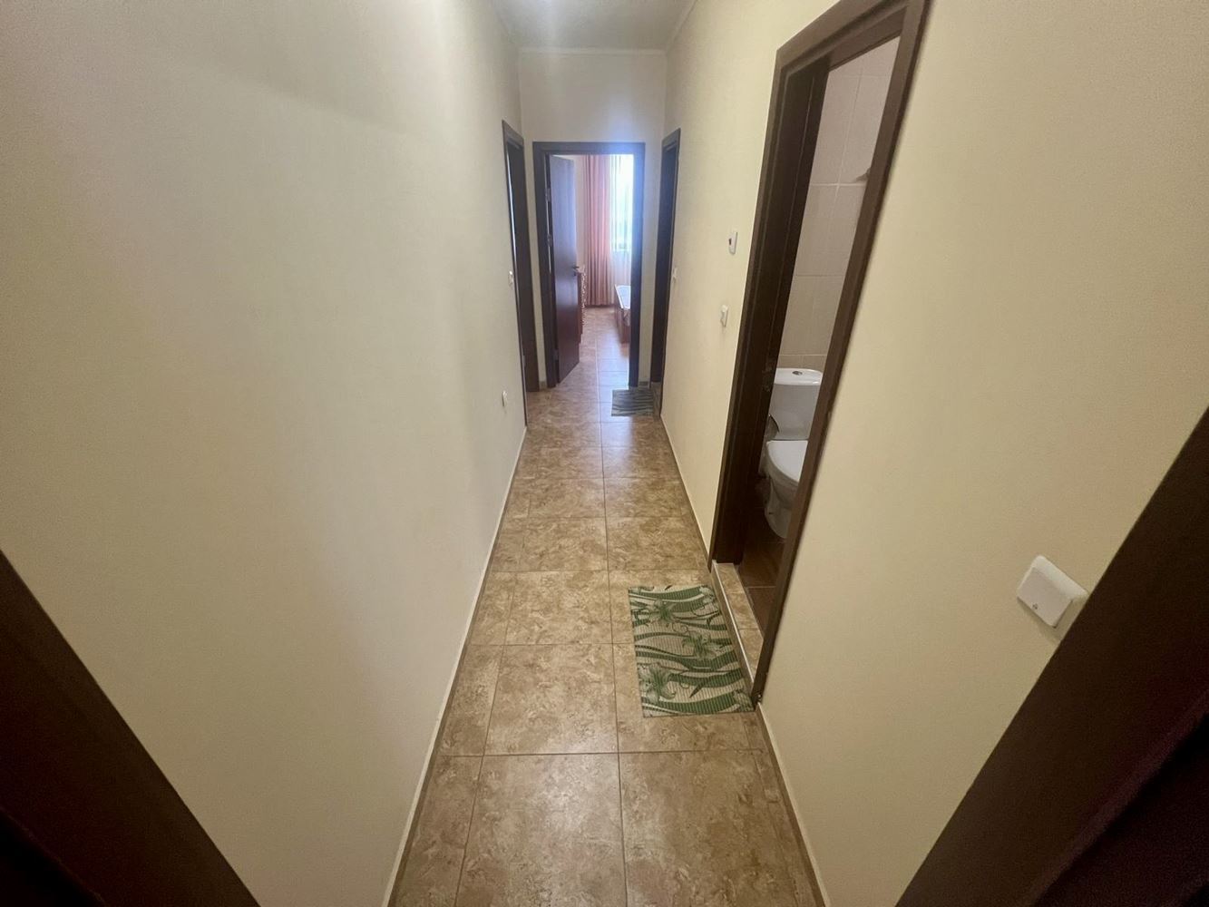 Geräumige Drei-Zimmer-Wohnung mit Poolblick in einer prestigeträchtigen Anlage in Nessebar