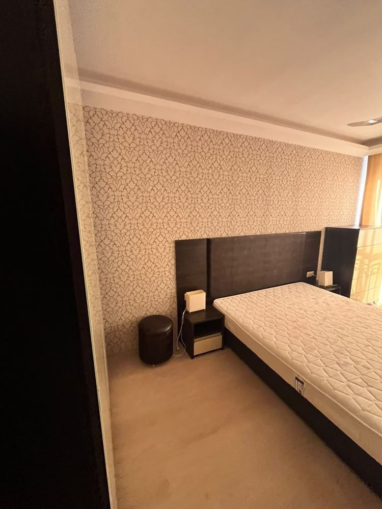 Herrliche Wohnung mit einem Schlafzimmer in einer Anlage in Sonnenstrand – Blick auf den Pool; Stil und Komfort