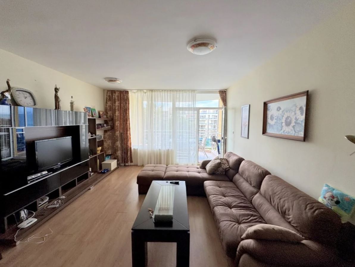 Wohnung mit zwei Schlafzimmern in erster Meereslinie in Ravda – Panoramablick auf das Meer und prestigeträchtige Lage