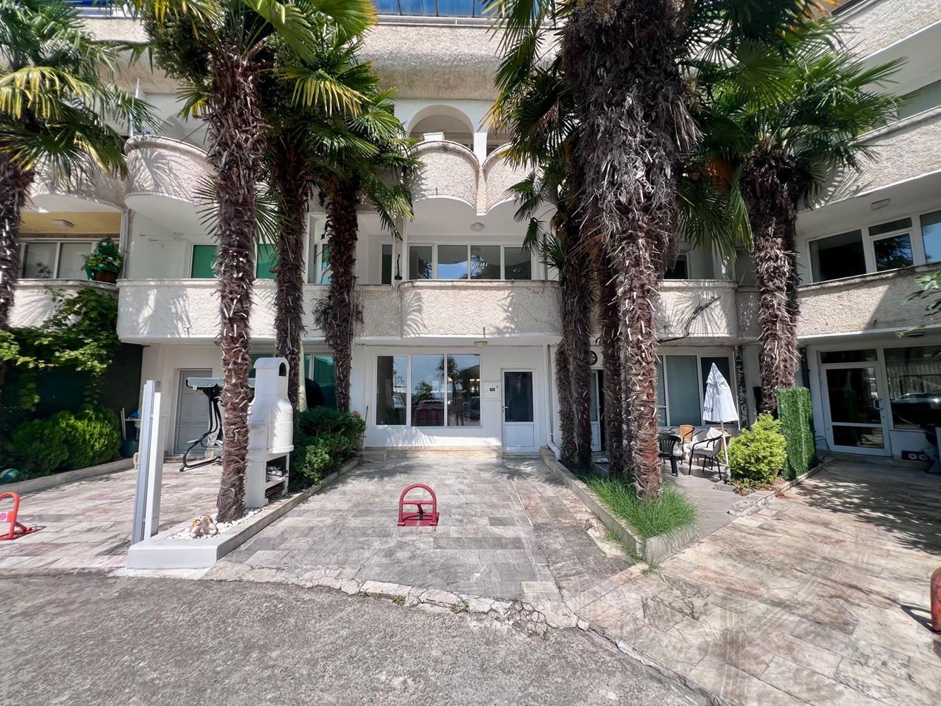Direkt am Meer in Ravda – Maisonette mit zwei Schlafzimmern, Meerblick und eigenem Stellplatz
