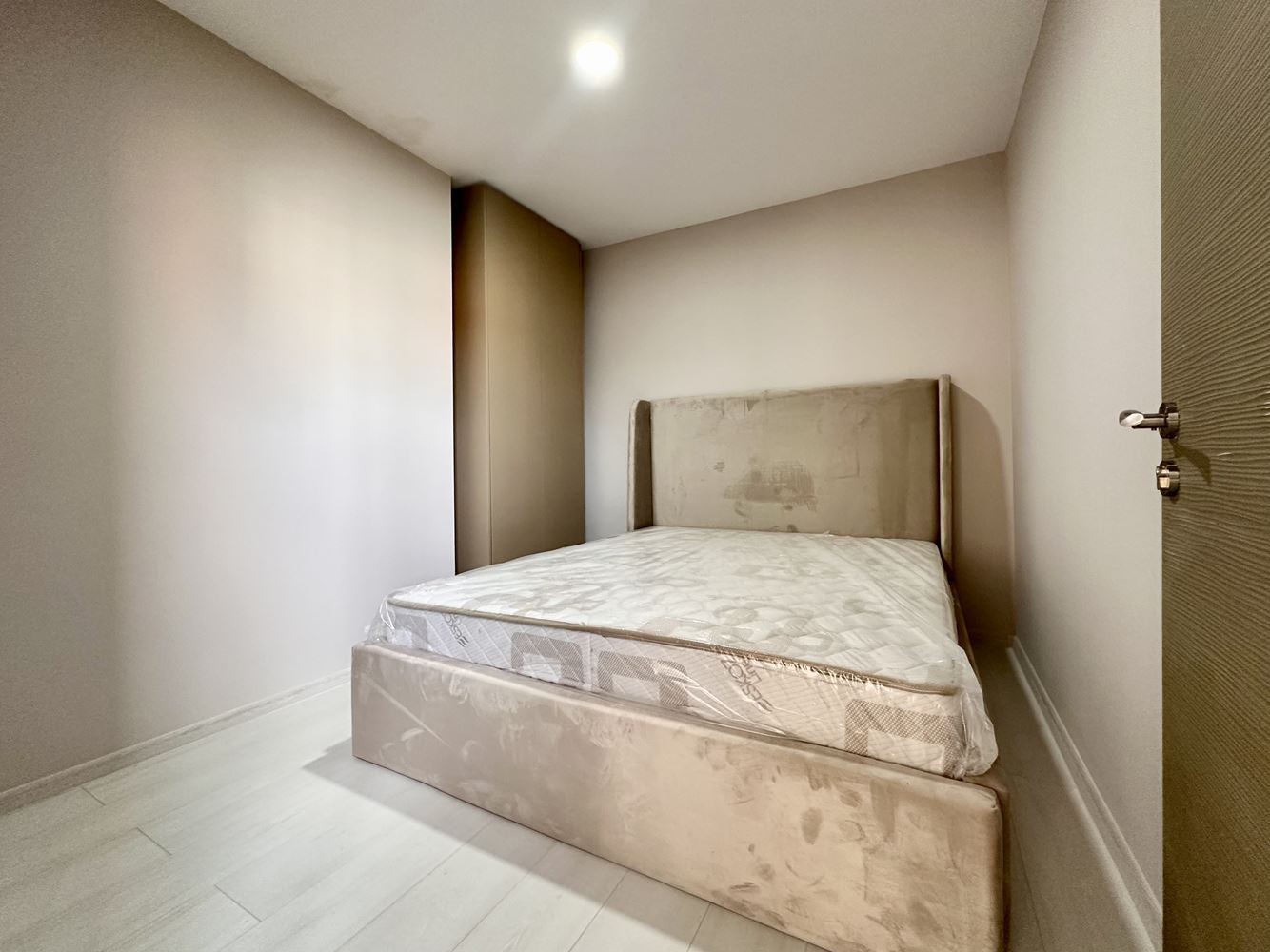 Gemütliche Ein-Zimmer-Wohnung mit Pool- und Grünblick in Sonnenstrand – bezugsfertig