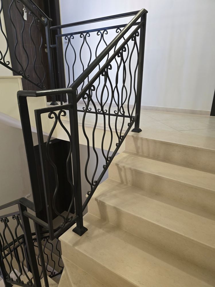 Neue Wohnung mit einem Schlafzimmer in Pomorie – renoviert, bereit zur Möblierung, mit geräumigem Balkon und Grill