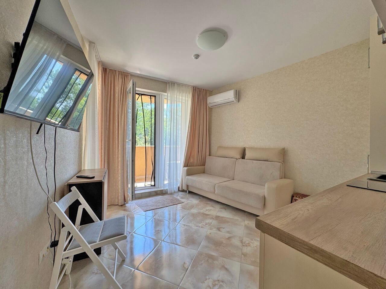 Helle und stilvolle Zweizimmerwohnung in einer luxuriösen Anlage in Sunny Beach – eine ausgezeichnete Wahl zum Wohnen und Erholen