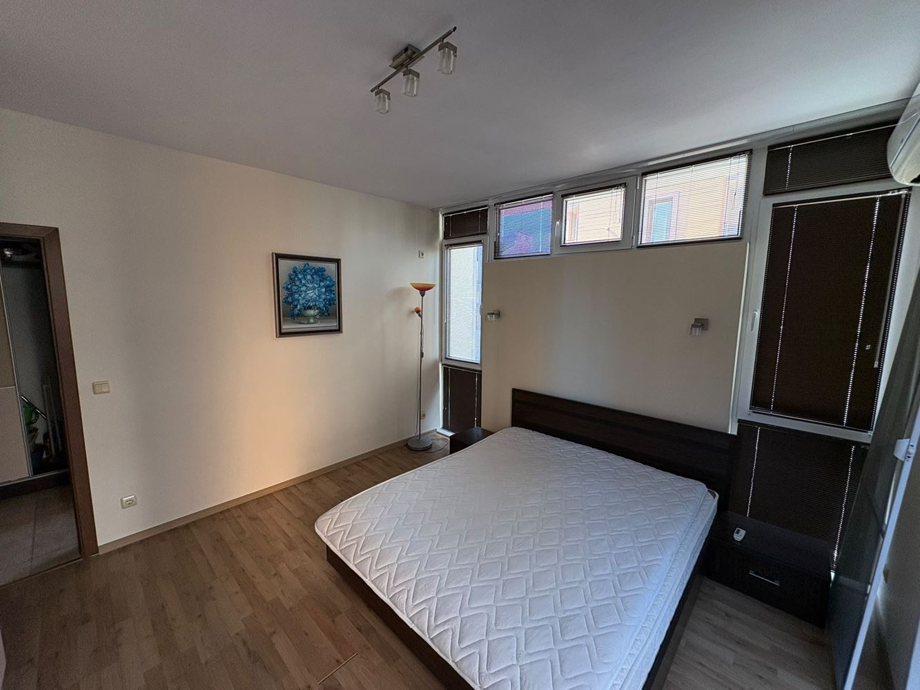Geräumige Wohnung mit zwei Schlafzimmern in Pomorie – nur 400 Meter vom Meer entfernt