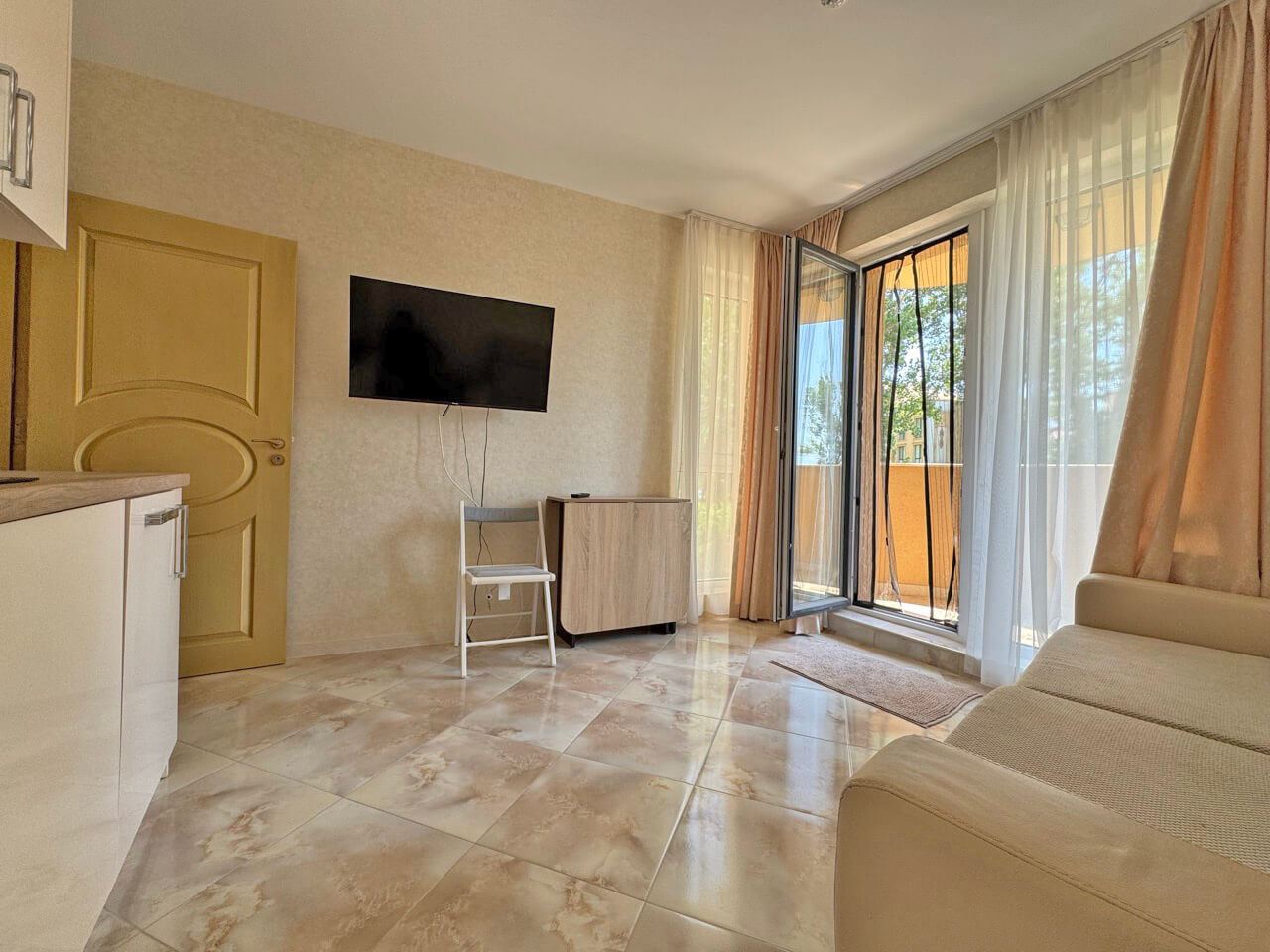 Helle und stilvolle Zweizimmerwohnung in einer luxuriösen Anlage in Sunny Beach – eine ausgezeichnete Wahl zum Wohnen und Erholen