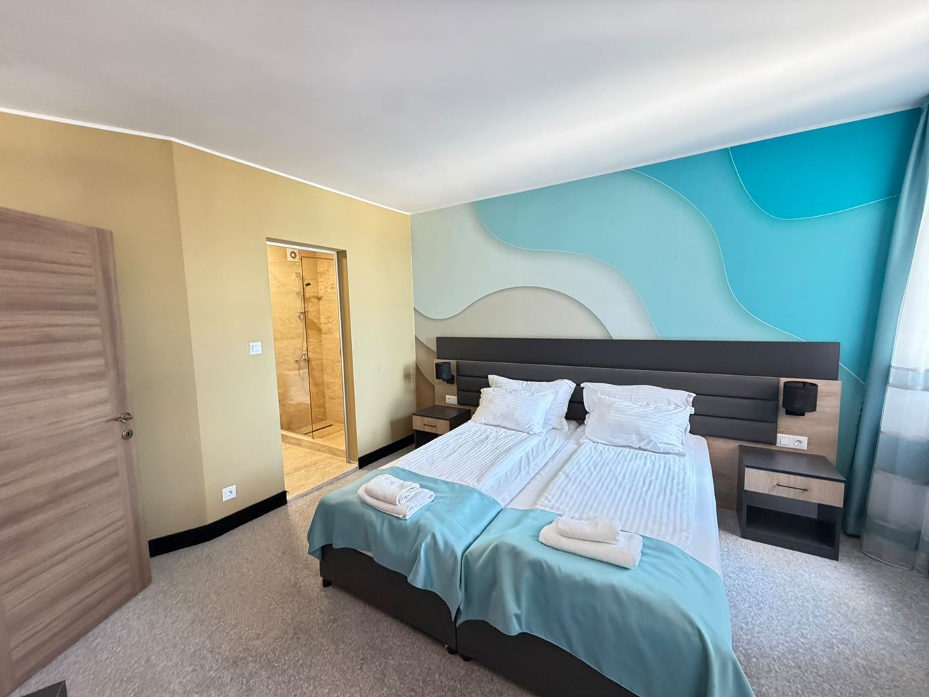 Luxuriöse Wohnung in erster Meereslinie in Sonnenstrand mit frontalem Meerblick