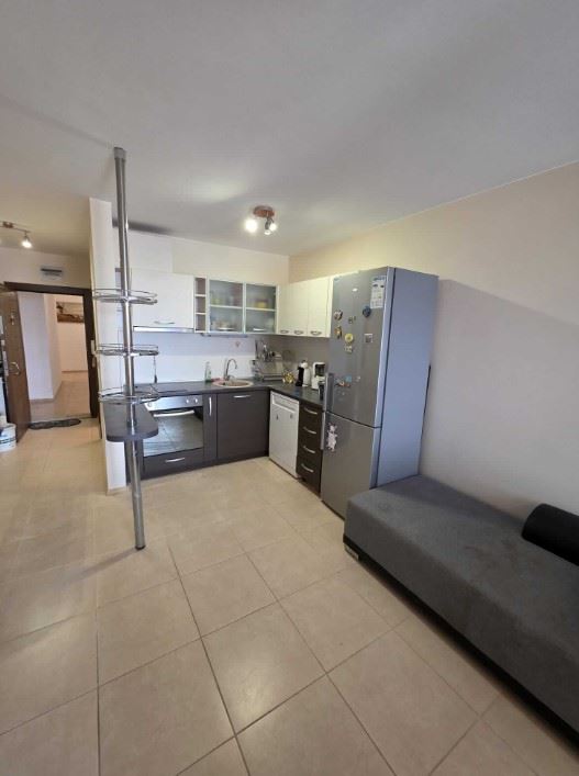 Geräumige Wohnung mit zwei Schlafzimmern und Meerblick in Ravda