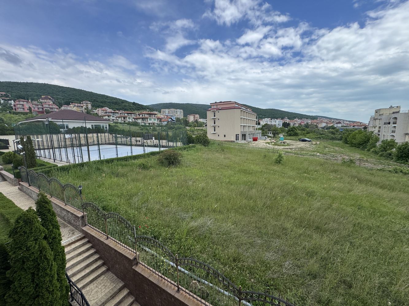 Kompaktes Studio mit Panoramablick auf die Berge in Sweti Wlas – Komfort, Natur und ausgezeichnete Infrastruktur