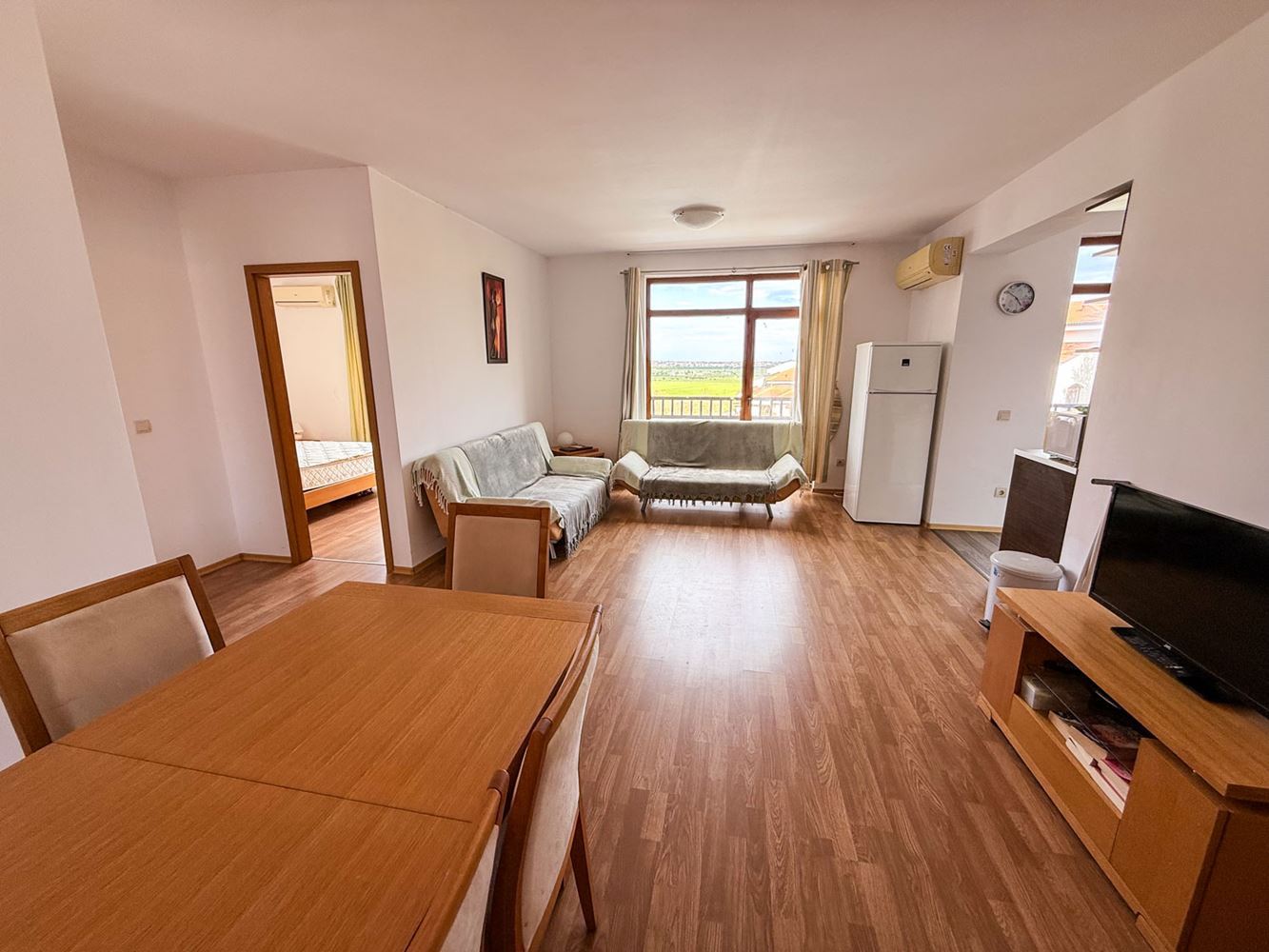 Großzügige 3-Zimmer-Wohnung mit teilweisem Meerblick in Aheloy