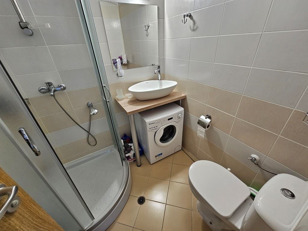 Exklusive 2-Zimmer-Wohnung mit Panoramablick auf den Pool in Sonnenstrand