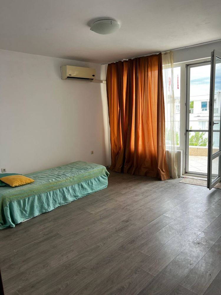 Die perfekte Ferieninvestition mit ausgezeichneter Lage – geräumige Wohnung 100 Meter vom Meer entfernt