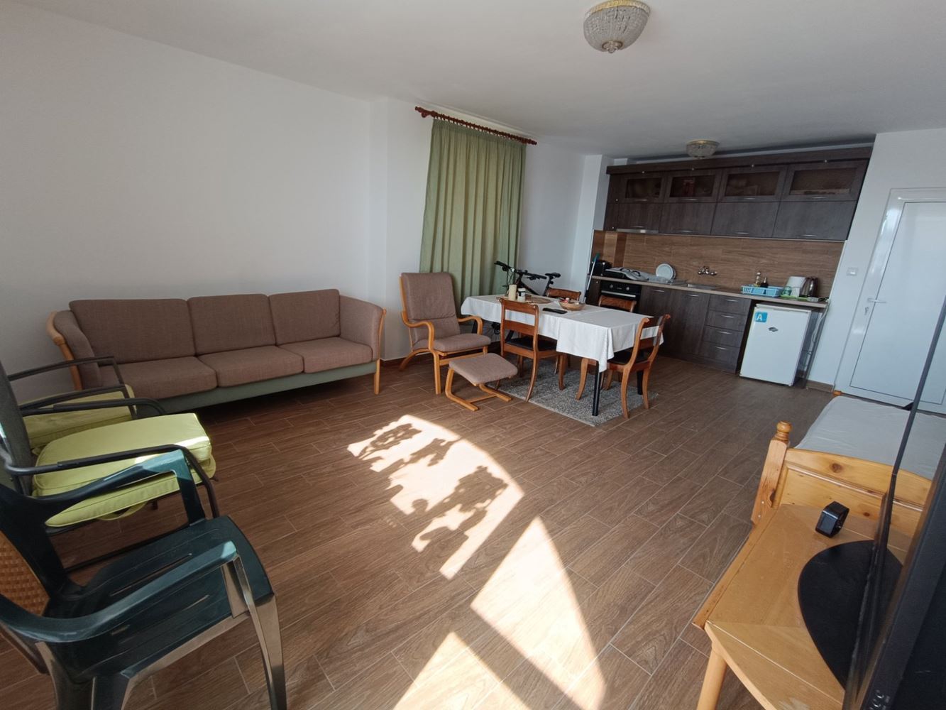 Drei-Zimmer-Wohnung ohne Instandhaltungsgebühr mit Meerblick in Sweti Wlas