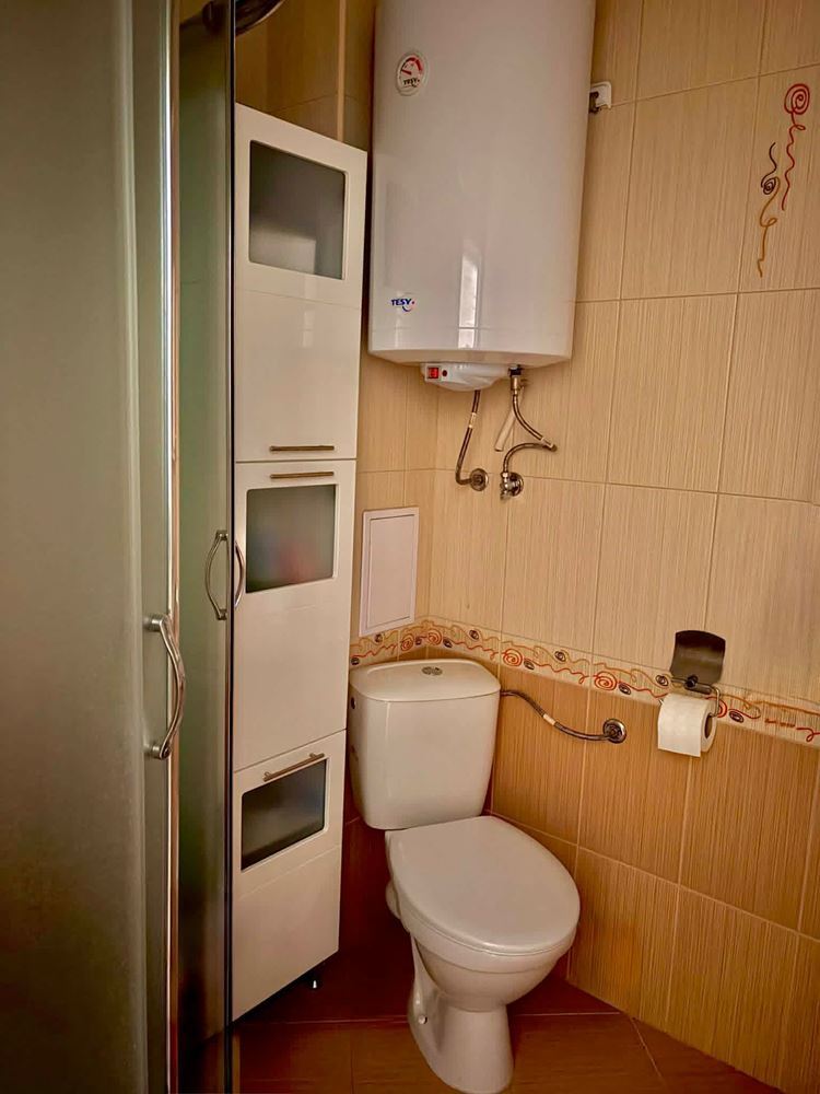 Sonniges Studio in Pomorie – nur 400 m vom Meer entfernt, in der Nähe des Sanatoriums