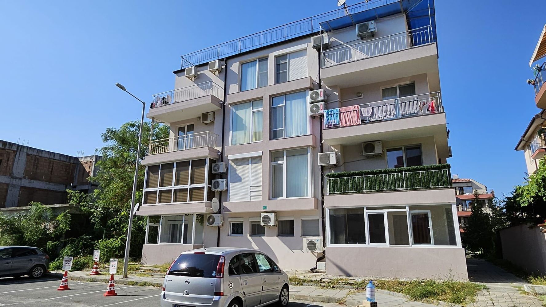 Geräumige Zweizimmerwohnung in Nessebar, Stadtteil Tscherno More – ohne Wartungsgebühr und mit Act 16