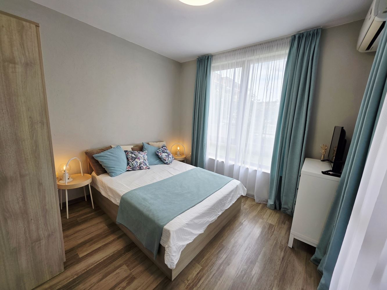 Meerkomfort mit eigenem Garten – 2-Zimmer-Wohnung mit einem Schlafzimmer nur wenige Schritte vom Strand in Sveti Vlas entfernt