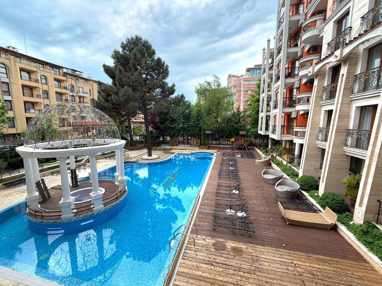 Zweizimmerwohnung mit Poolblick in einer ganzjährig geöffneten Anlage im Herzen von Sunny Beach