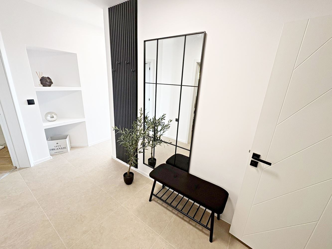 Zwei unabhängige Wohneinheiten mit Meerblick im Zentrum von Sveti Vlas – Designer-Interieur und eigener Parkplatz