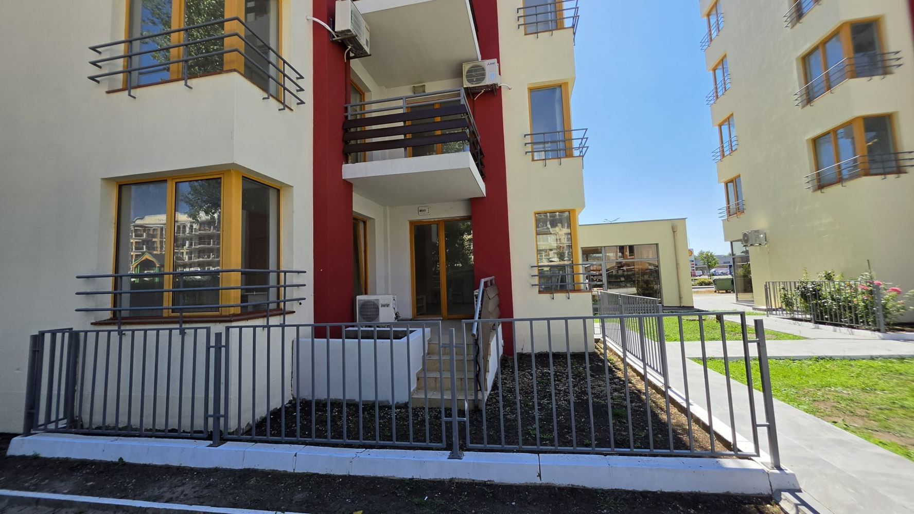 Wohnung mit privatem Garten in Sonnenstrand – keine Wartungsgebühr!