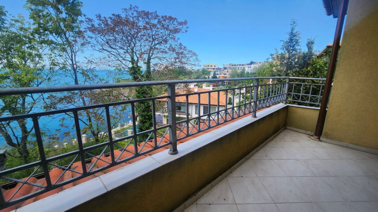 Maisonette in erster Meereslinie in Sosopol mit Panoramablick und Boutique-Lage