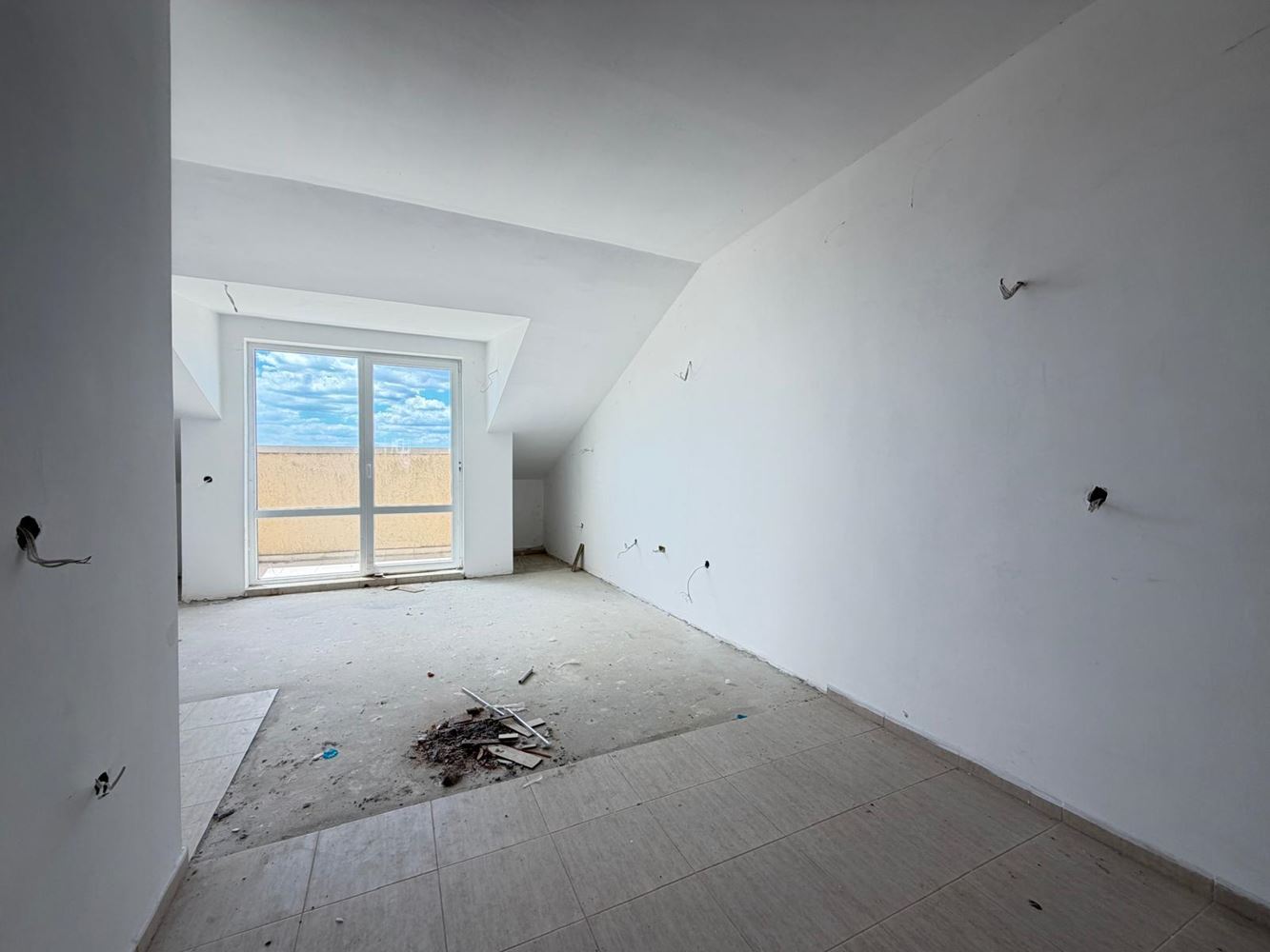 Neue Wohnung mit einem Schlafzimmer ohne Wartungsgebühr in ruhiger Lage nahe Sonnenstrand