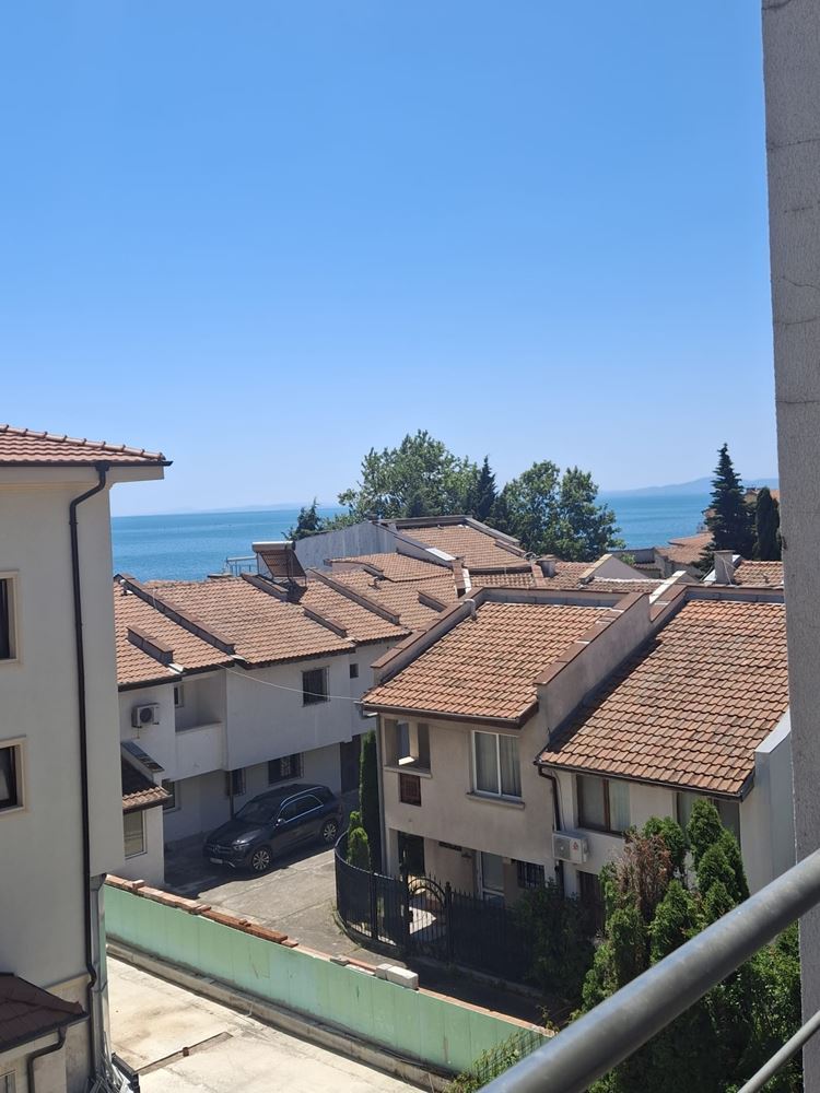 Studio 50 Meter vom Meer in Ravda, ohne Instandhaltungsgebühr, in einer Gegend mit ganzjährigem Wohnen