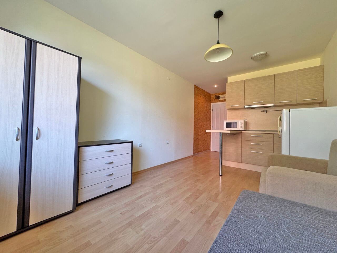 Charmantes Studio in erster Meereslinie in Sveti Vlas – eine beeindruckende Anlage mit zahlreichen Swimmingpools und weiteren Annehmlichkeiten