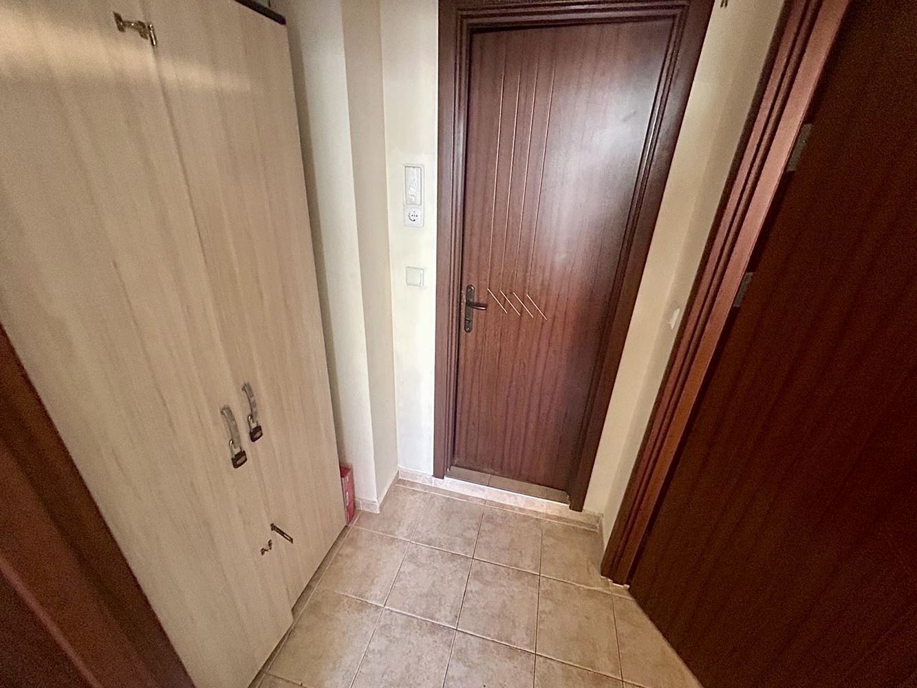 Geräumige Zweizimmerwohnung mit Blick ins Grüne in Nessebar – bezugsfertig