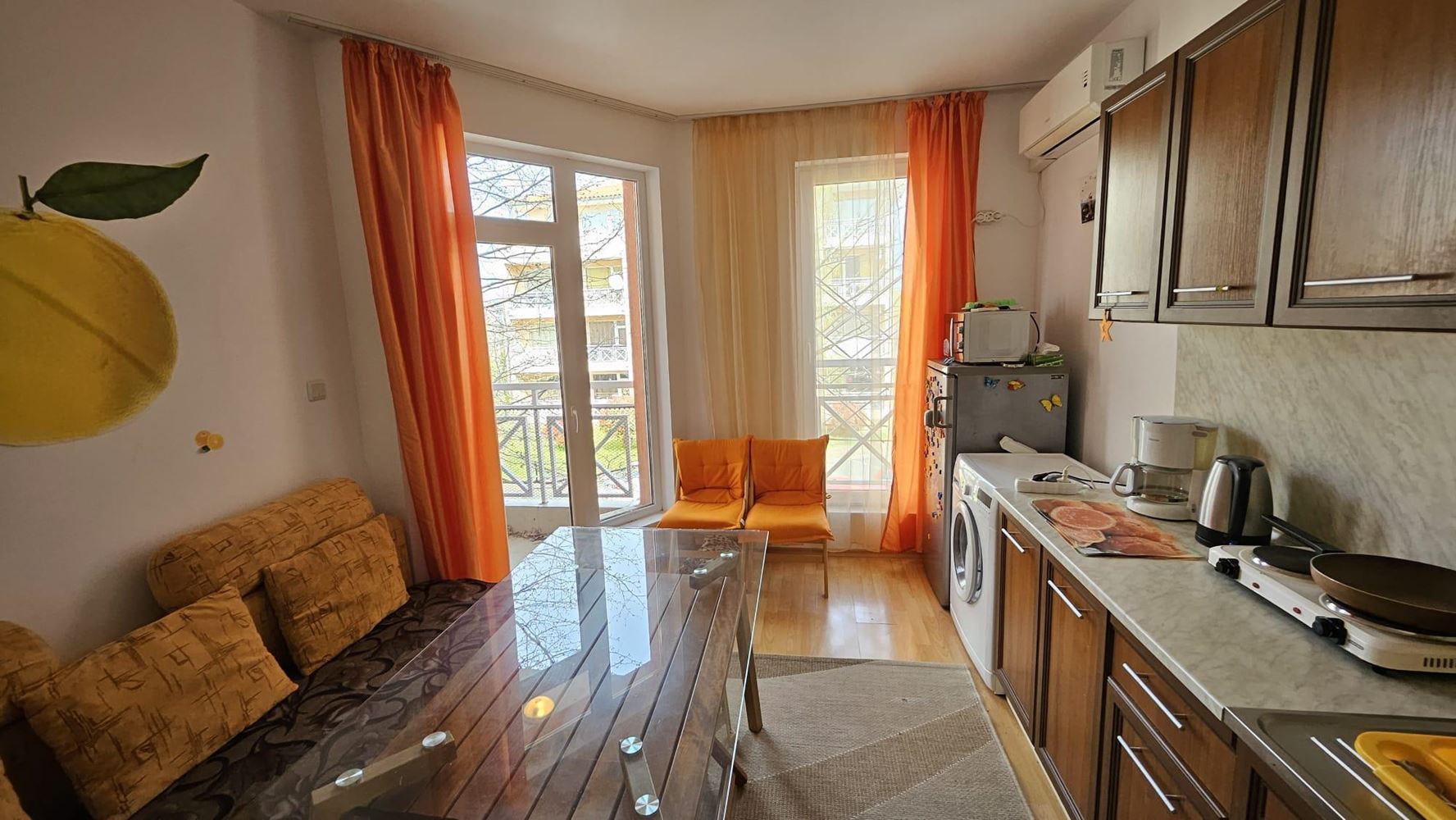 Moderne Einzimmerwohnung in einer geschlossenen Anlage mit Pools und Wasserattraktionen in der Region Sonnenstrand